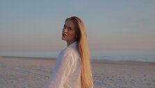 Iveta Svilainytė ir Rokas Yan pristato kūrinį &bdquo;Vasaros mažai&ldquo;
