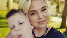 Simona &Scaron;ik&scaron;nelytė su sūnumi