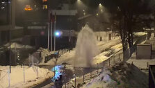 Mortos gatvėje veržiasi vanduo