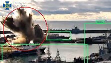 Ukrainos jūriniai dronai smūgiavo Rusijos povandeniniam laivui 