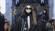 &bdquo;Guy Laroche&ldquo; 2019&ndash;2020 m. rudens ir žiemos kolekcijos modelis