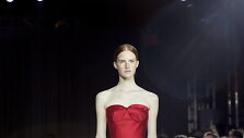 &bdquo;Zac Posen&ldquo; 2016 m. pavasario-vasaros kolekcijos pristatymo momentas