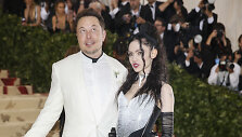 Elonas Muskas ir Grimes 