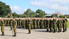 Į atsargą i&scaron;lydėti dar 340 tarnybą baigusių &scaron;auktinių