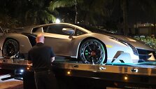 Antrasis &bdquo;Lamborghini Veneno&ldquo;
