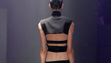 &bdquo;Guy Laroche&ldquo; 2019 m. pavasario ir vasaros kolekcijos modelis
