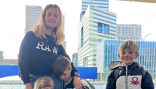 Eglė Karmazienė su &scaron;eima