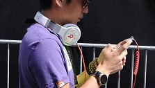 Apple už 3,2 mlrd. dolerių ketina pirkti ausinių gamintoją Beats Electronics