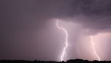 Žaibai pamaryje