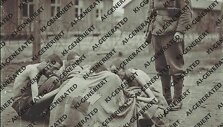 Dirbtinio intelekto būdu sugeneruotas tariamos situacijos Dachau koncentracijos stovykloje vaizdas, pavadintas &bdquo;Nepažįstamųjų antklodė&ldquo;