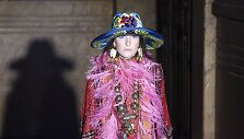  &bdquo;Gucci&ldquo; 2019 m. pavasario ir vasaros kolekcijos modelis