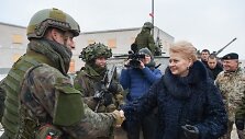 Prezidentė dalyvauja pratybose  &bdquo;Geležinis kardas 2016&ldquo;