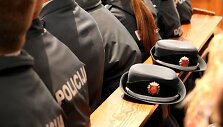 Kaune prisiekė de&scaron;imtys policijos kursantų