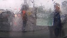 Kauno policija ie&scaron;ko vyro (de&scaron;inėje), kuris pažeidė vie&scaron;ąją tvarką