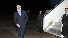 Johnas Kerry atvyko į Paryžių