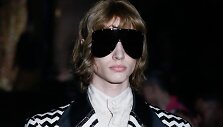  &bdquo;Gucci&ldquo; 2019 m. pavasario ir vasaros kolekcijos modelis