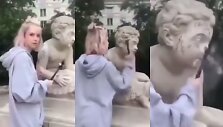 Paauglė &bdquo;instagramerė&ldquo; Lenkijoje nudaužė 200 metų senumo statulos nosį