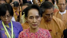 Mianmaro parlamente darbą pradeda Aung San Suu Kyi partija