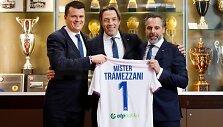 Mindaugas Nikoličius (kairėje) ir Paolo Tramezzani (viduryje)