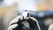 Britų karių naudojamas bepilotis aparatas PD-100 &bdquo;Black Hornet&ldquo; 