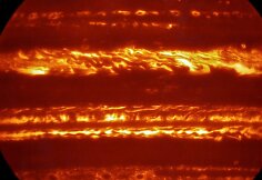 Naujos ESA nuotraukos byloja, kad Jupiterio atmosferoje vyksta kažkas keisto 