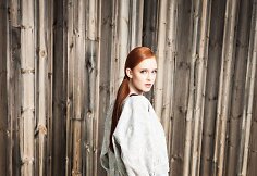 Ramunės Piekautaitės 2016 m. kokteilinių suknelių kolekcijos modelis