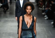 &bdquo;Trussardi&ldquo; kolekcijos modelis