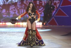 Adriana Lima 2012-aisiais