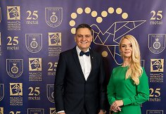 Palangos viešbučių ir restoranų asociacijos prezidentė Ingrida Valaitienė ir Palangos Rotary klubo prezidentas Aurimas Gečas