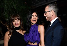 Kylie Jenner su vizažiste Pati Dubroff ir plaukų stilistu Chrisu McMillanu