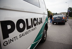 Žirmūnuose susidūrė keturi automobiliai
