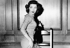 Ruta Lee (1957 m.)