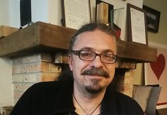  Aleksandras Makejevas i&scaron;leido ketvirtąją knygą &bdquo;Tara Hurangu nagi, arba Neklaužados nuotykiai žemėje ir kosmose&ldquo;