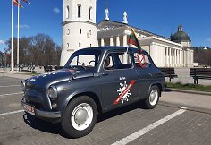 &bdquo;Boružėlė&ldquo; ZAZ 965 vardu Karlas  &ndash; agitacinis ginklas su korona virusu