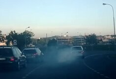 Pagal išmetamųjų dujų kiekį kitas transporto priemones akivaizdžiai lenkiantis automobilis