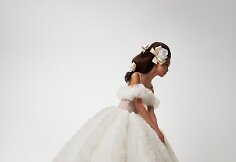&bdquo;Giambattista Valli&ldquo; 2021 m. pavasario ir vasaros auk&scaron;tosios mados kolekcijos modelis