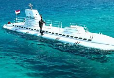 Turistus gabenęs povandeninis laivas &bdquo;Sindbad&ldquo;