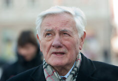 Valdas Adamkus