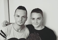 Ruslanas Kirilkinas su broliu Artiomu