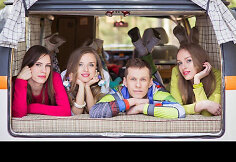 Laura Slavinskaitė, Neringa Derkintytė, Nerijus Sadauskas, Milda Sadauskienė
