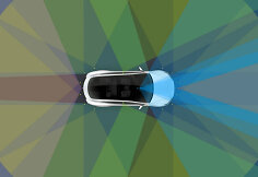 &bdquo;Tesla&ldquo; pristato atnaujintą autopilotą