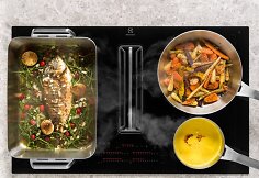 &bdquo;Electrolux&ldquo; naujos kartos kaitlentė su integruotu gartraukiu