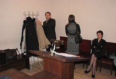 Kaltinamieji A.Kleiva, J.Savickaitė ir V.Savickienė teisme.