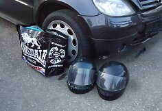 Telšiuose sunkiai apgirtusi vairuotoja sužalojo du žmones