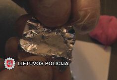 Sulaikyti sintetinius nuodus platinę asmenys.