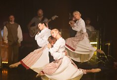 Ansamblis &bdquo;Lietuva&ldquo; nustebino savo nauju įvaizdžiu