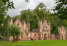 Grafų Borgų arklidės