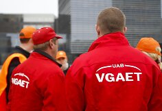 Prie Vilniaus savivaldybės piketavo gatvių apšvietėjai