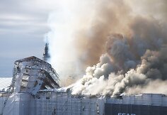 Kopenhagos istorinėje biržoje kilo didžiulis gaisras