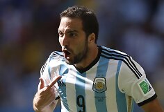 Gonzalo Higuainas